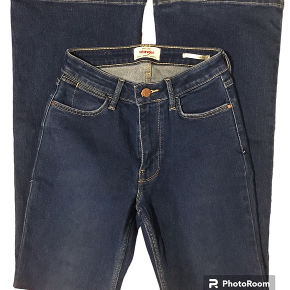 Wrangler Woman’s Bootcut Jeans Fierce Flare NWOT Size 25 - Picture 5 of 5